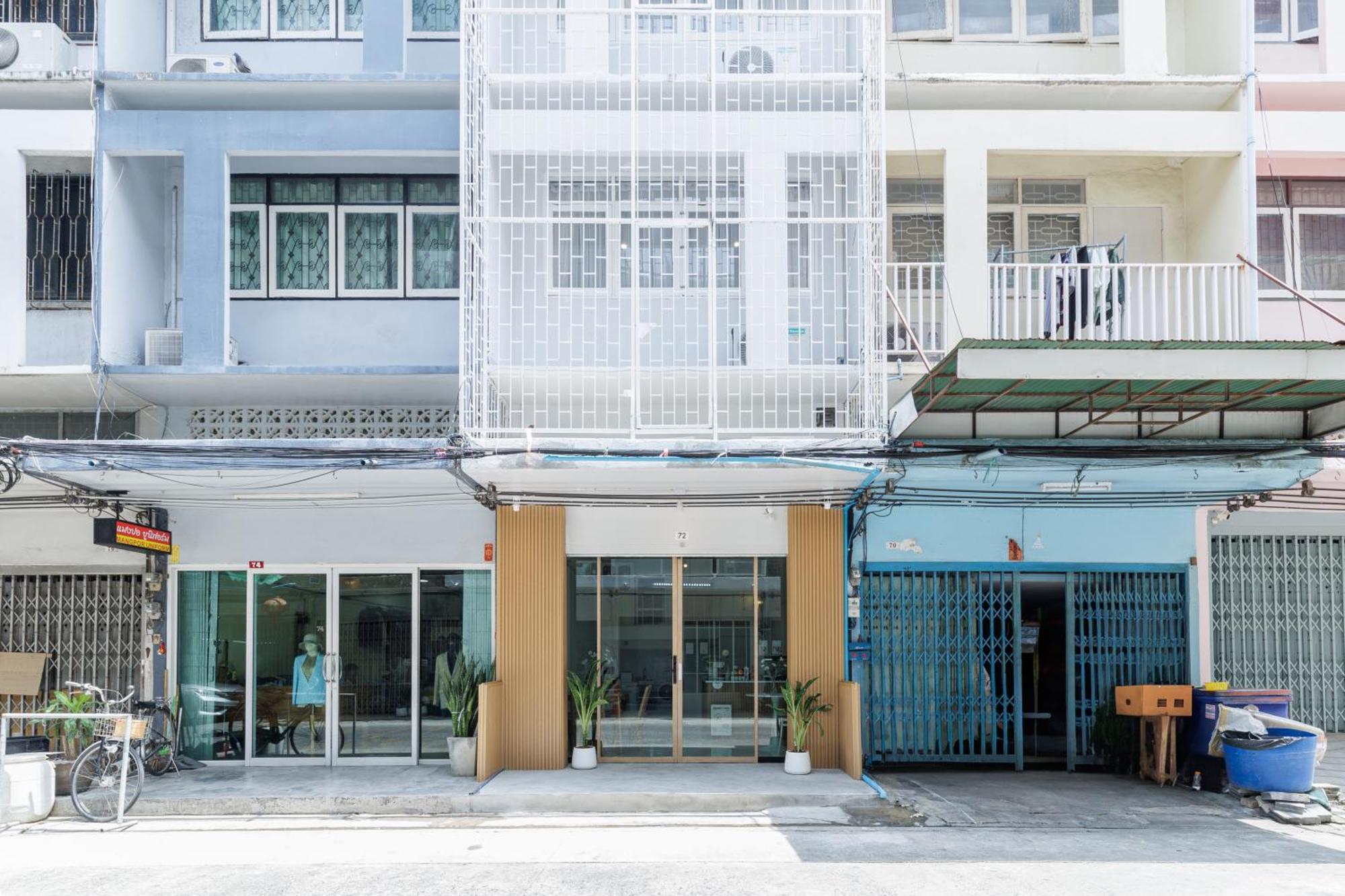 72 House & Cafe Apartment *