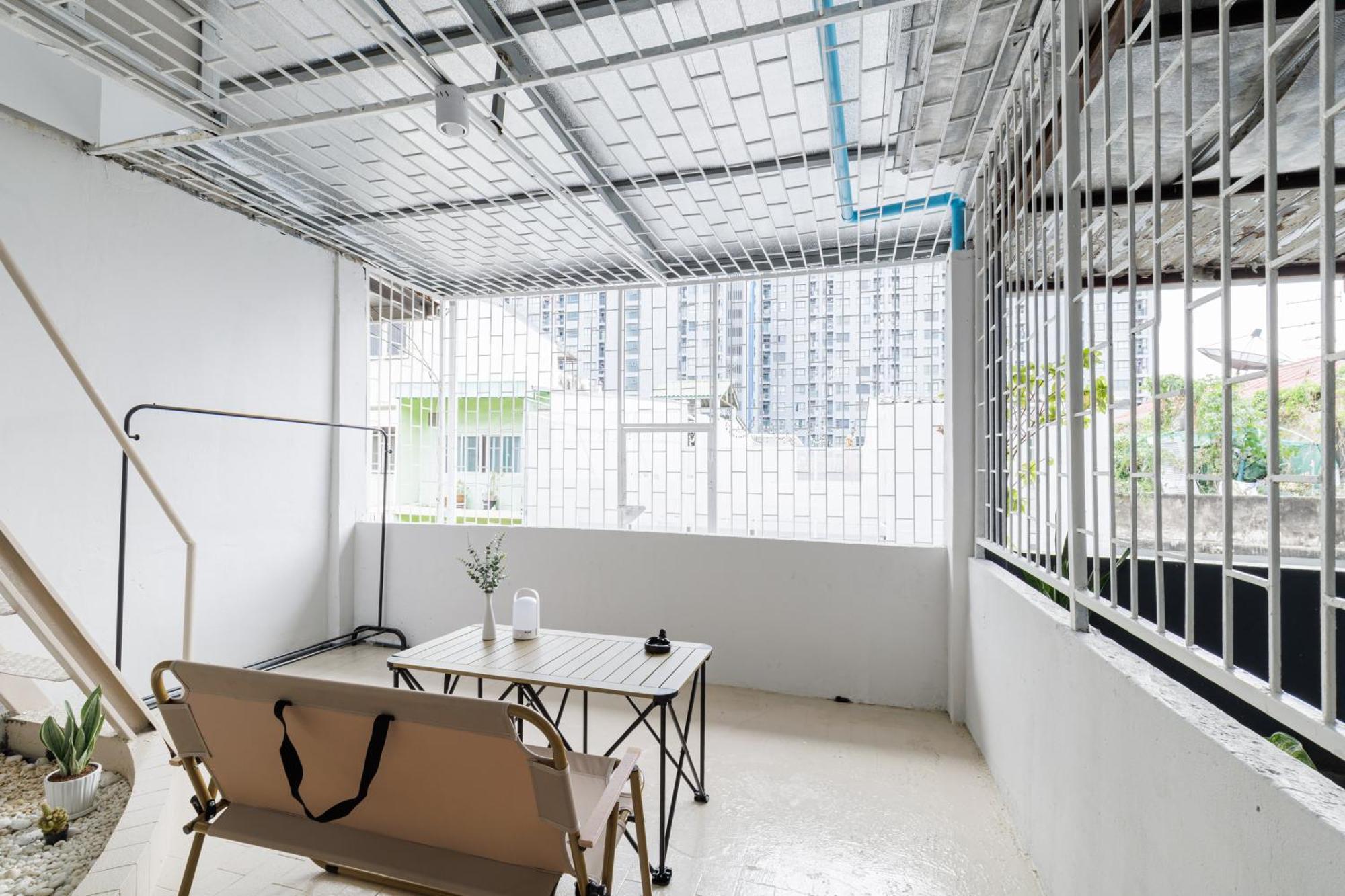72 House & Cafe Apartment *