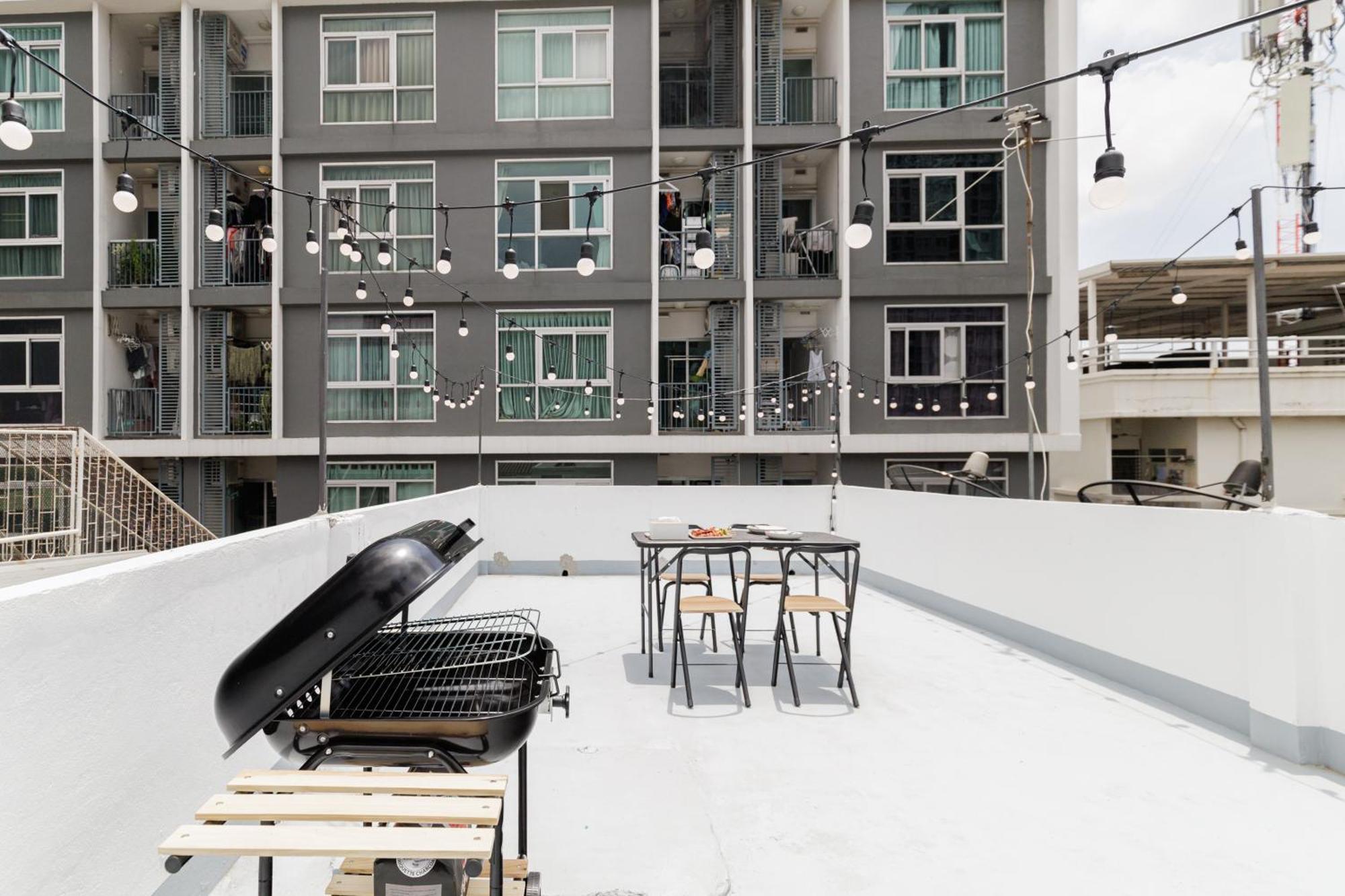 Apartment 72 House & Cafe